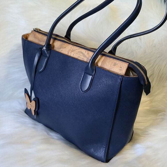 COPY - 💯 Authentic Alviero Martini Handbag 🍀 - Picture 4 of 12